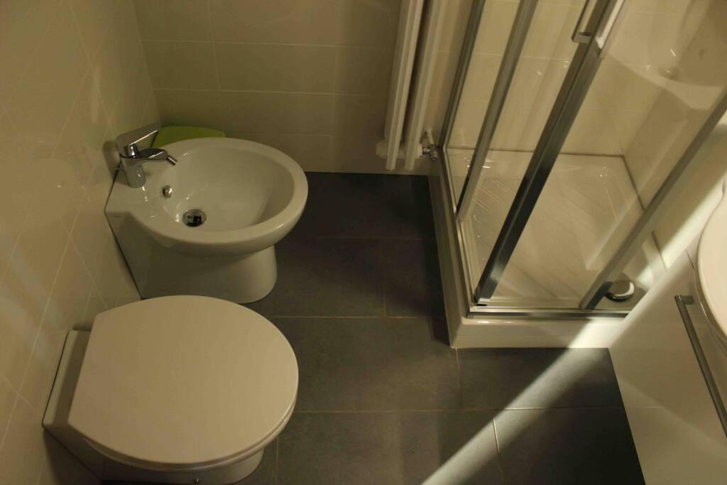 Babalu Con Vista Lago 阿罗纳 外观 照片
