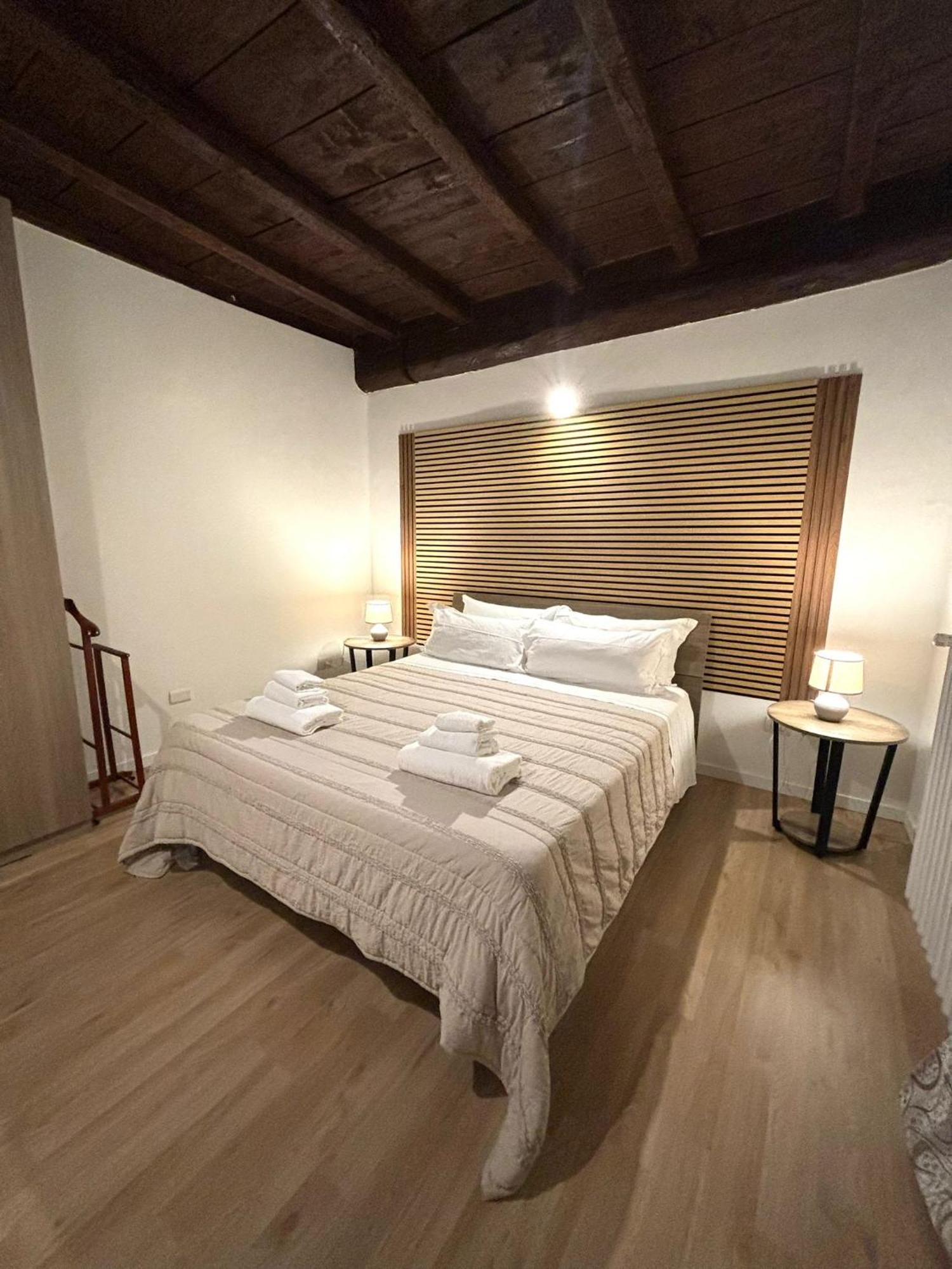 Babalu Con Vista Lago 阿罗纳 外观 照片